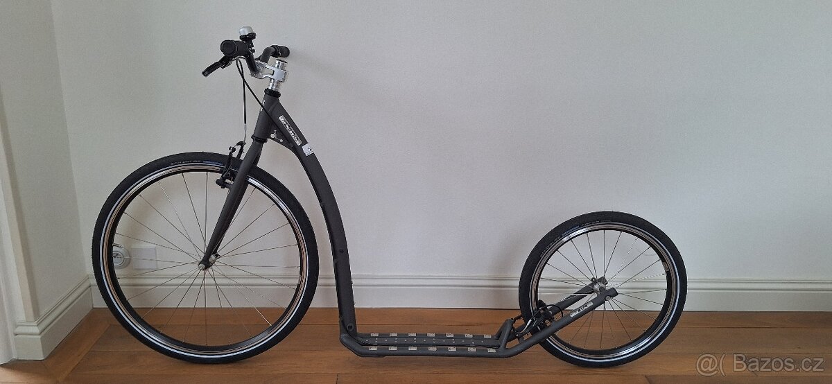 Koloběžka KOSTKA TOUR - LIMITED EDITION