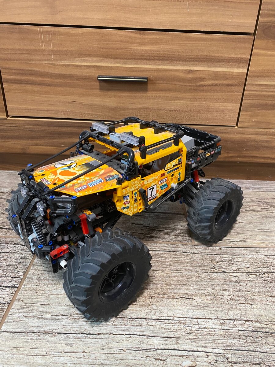 LEGO Technic 42099 4x4 Off-Roader