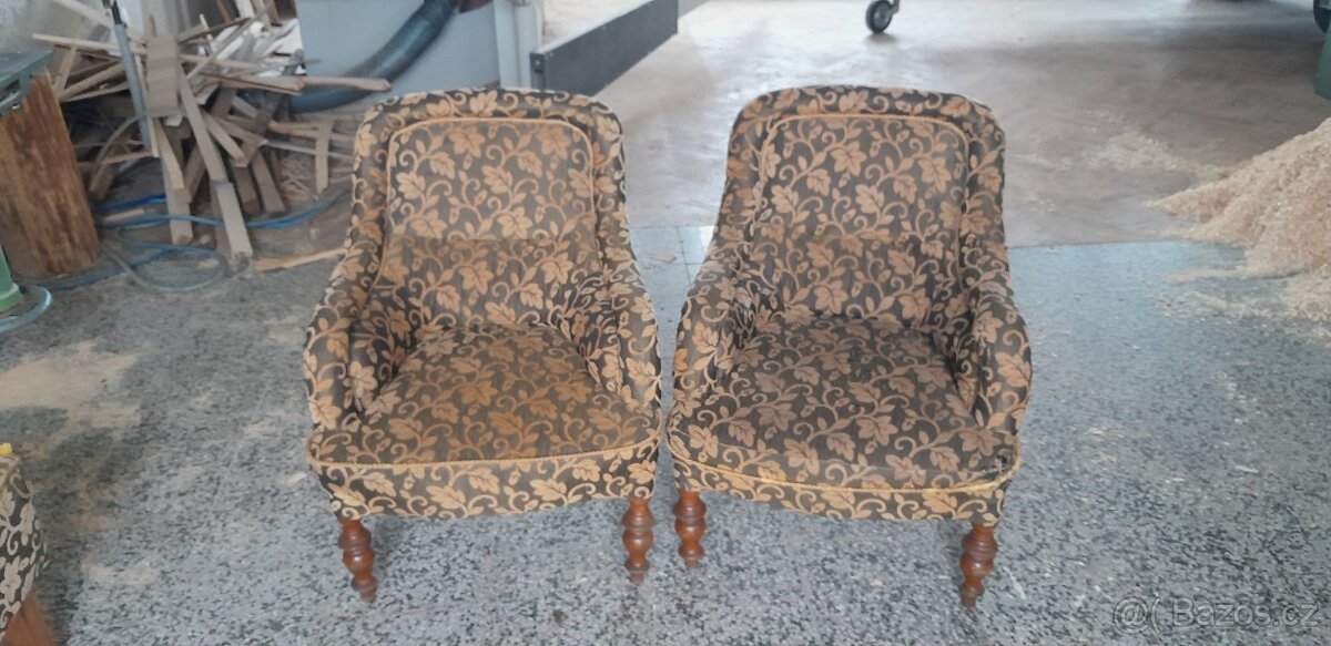 Gauč a dvě křesla