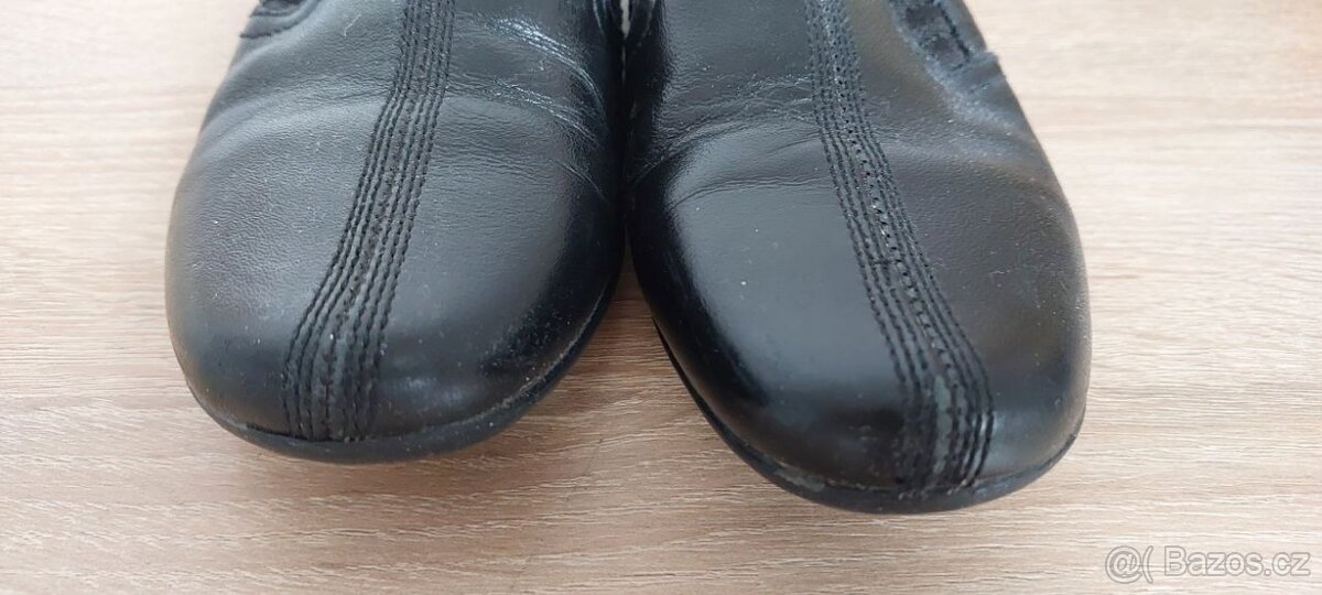 Černé kožené boty pro kluka – vel. 31