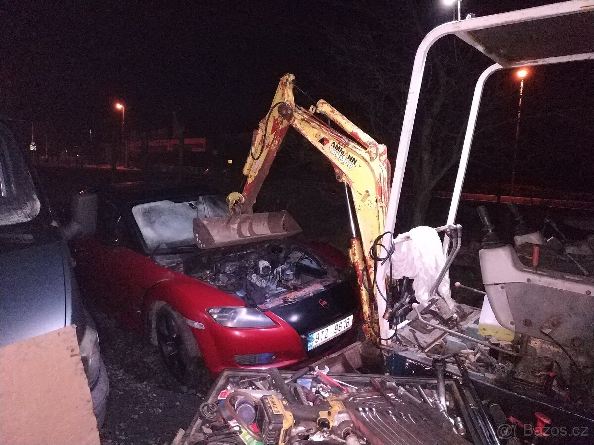 Bagr yanmar B15