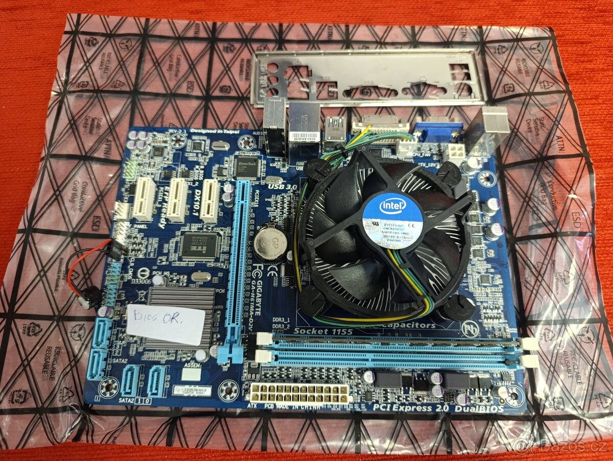 Gigabyte GA-H61MA-D2V, + CPU i3-3220, RAM 4GB DDR3