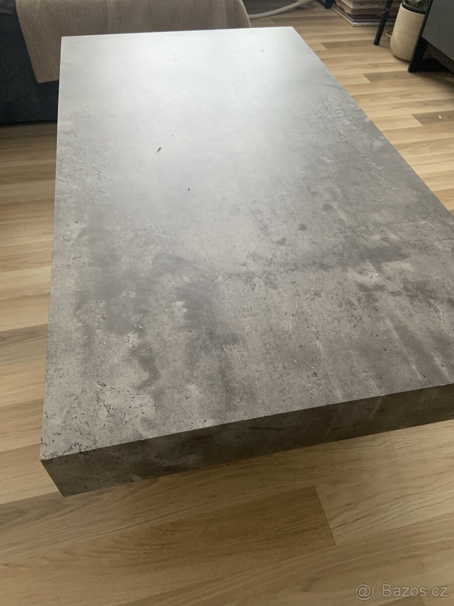 Konferencni stolek/stul (coffee table)