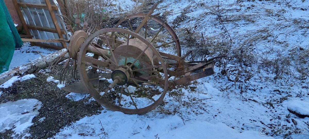 Vyorávač brambor (čert)