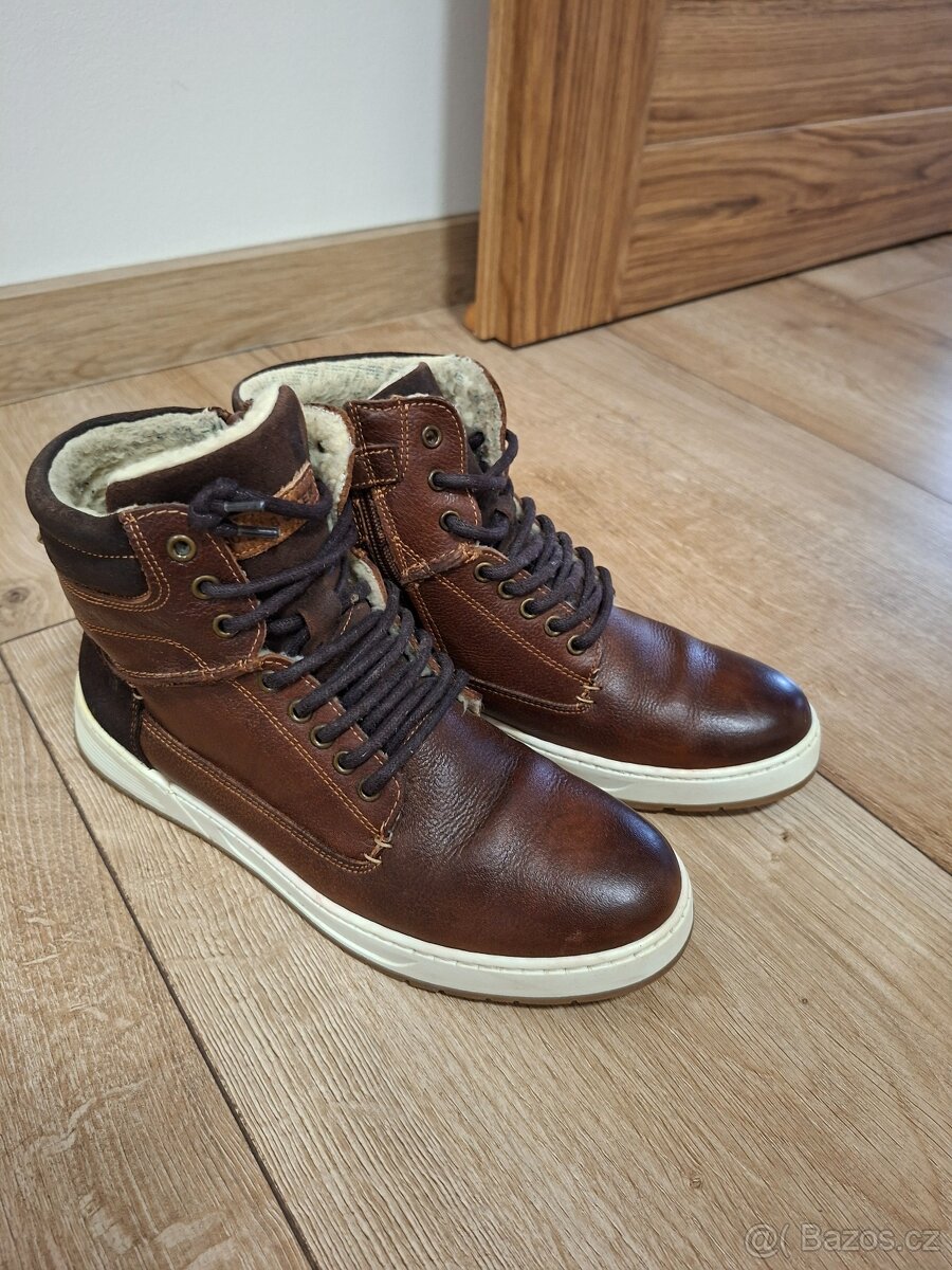 Kožené zimní kotníkové boty Baťa, vel. 40.