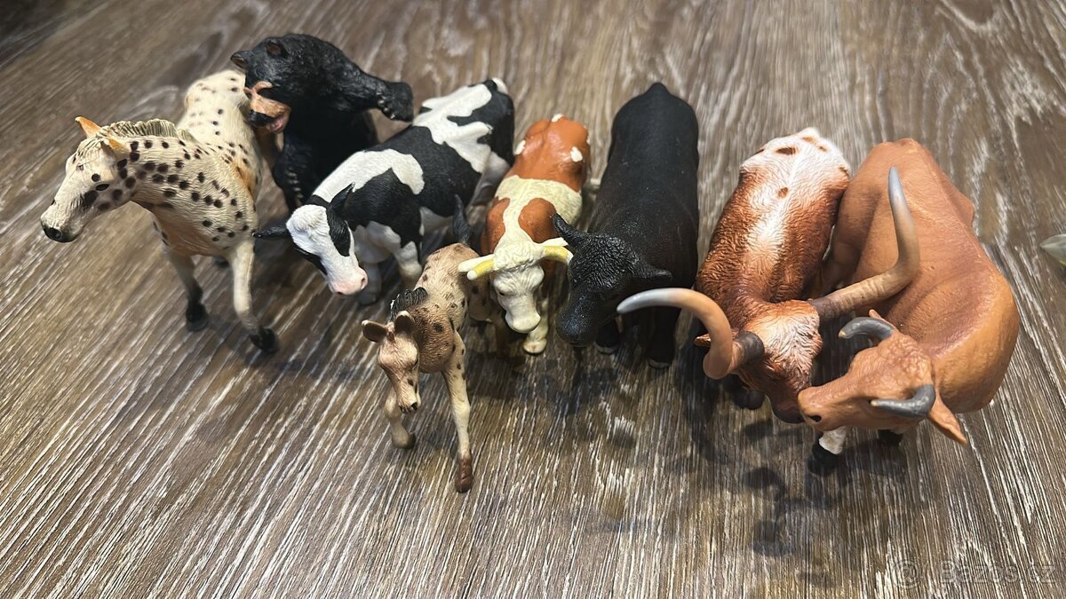Figurky zvířat pro děti i sběratele