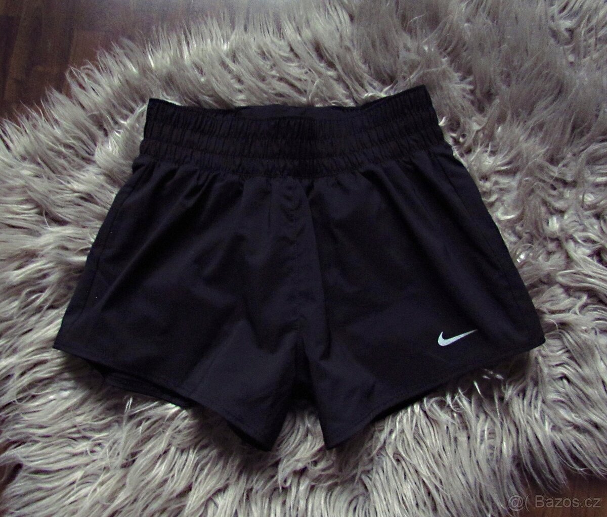 Nové sportovní kratasy Nike vel.XS