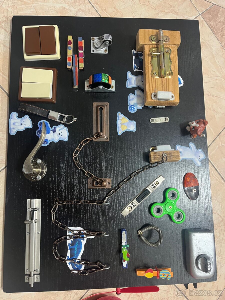 Aktivity board, activityboard, hrací deska pro nejmenší