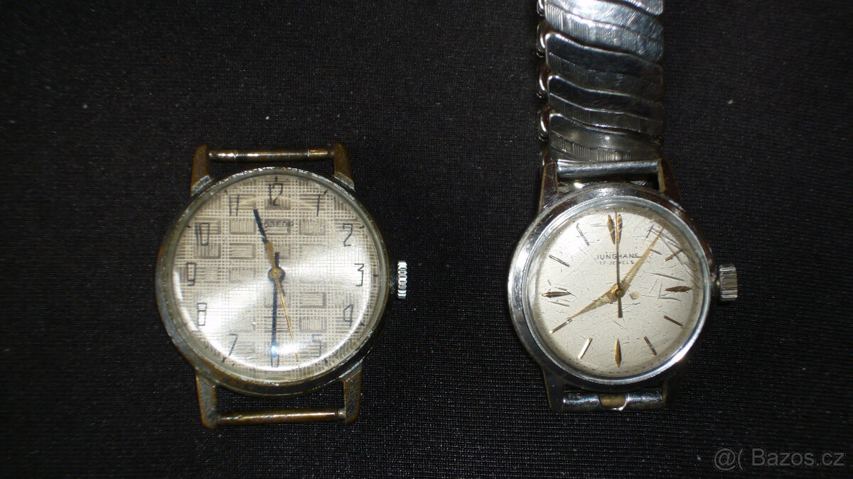 Mechanické náramkové hodinky