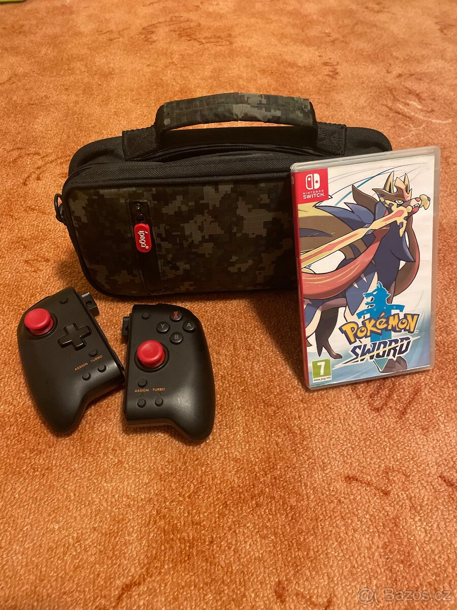 Set Nintendo Switch:Pokémon Sword + Hori Split Pad + Pouzdro