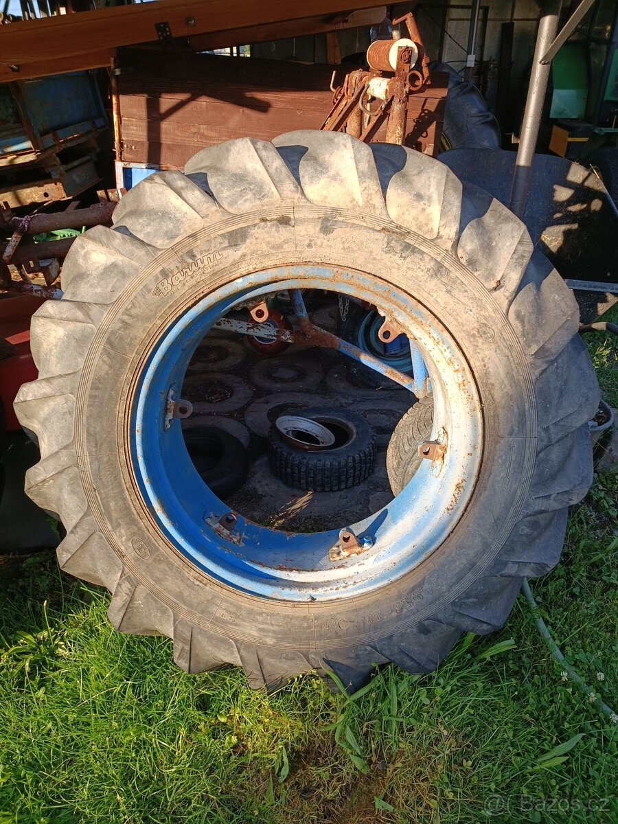 Kola na Zetor 14,9/13-28