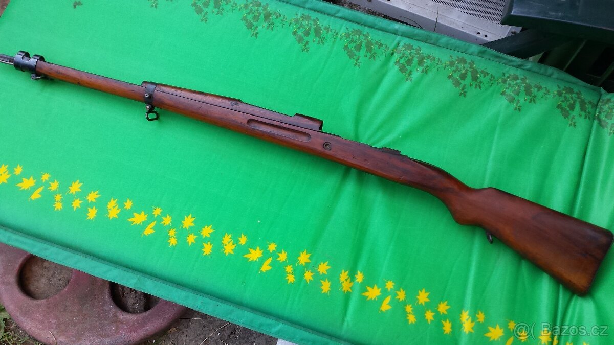Pažba MAUSER 98/38 vyrobena pro PERSII