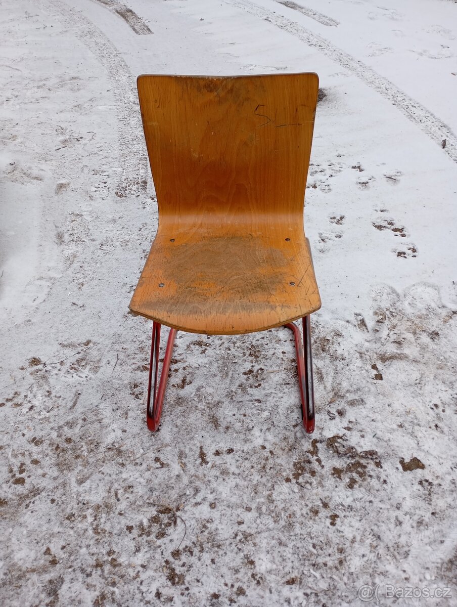 Školní židle dvě velikosti