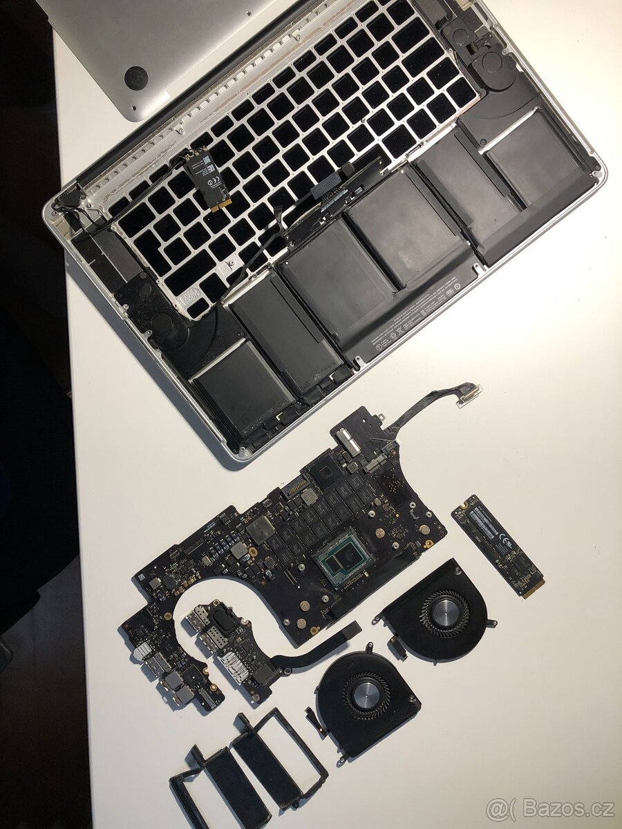 MacBook Pro Late 2013 - náhradní díly