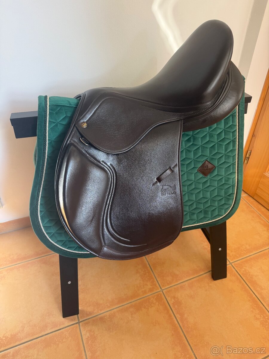 hnědé sedlo Supreme Sydney