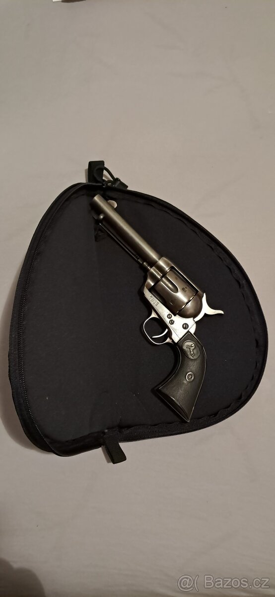 Pouzdro na pistoli 01