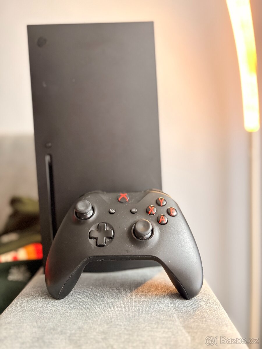 Prodám Xbox Series X 1 TB – dobrý stav