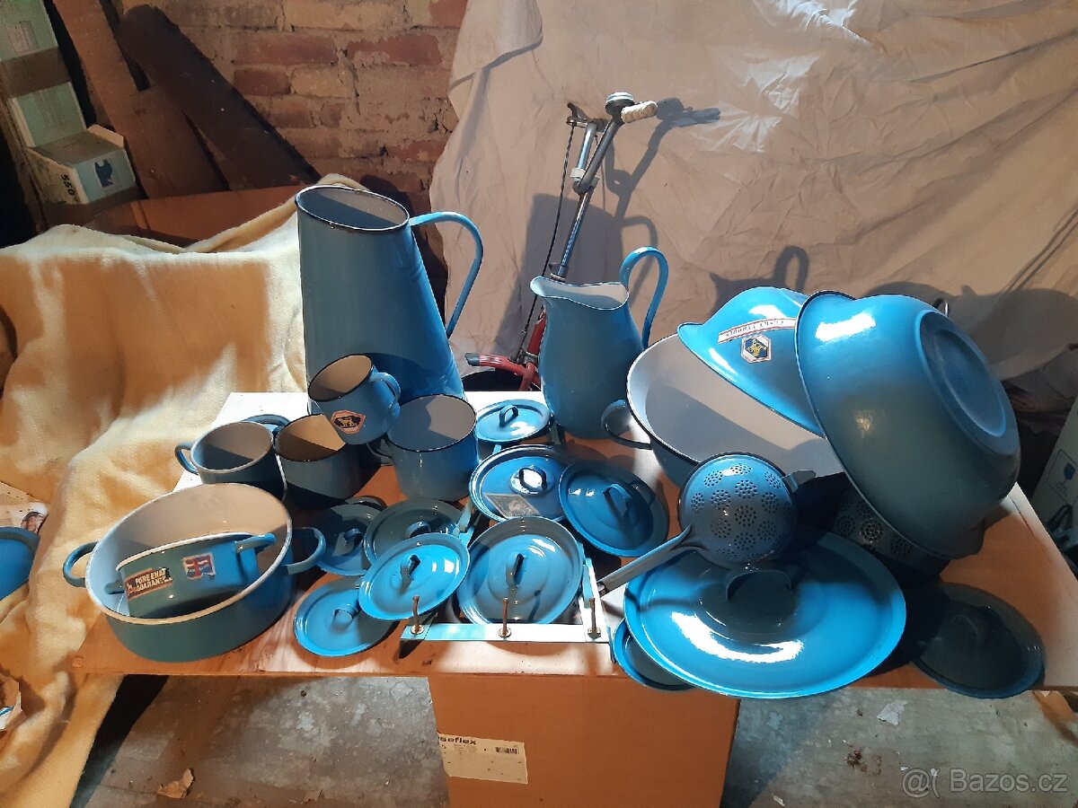Staré smaltované nádobí (standart, Beryl)