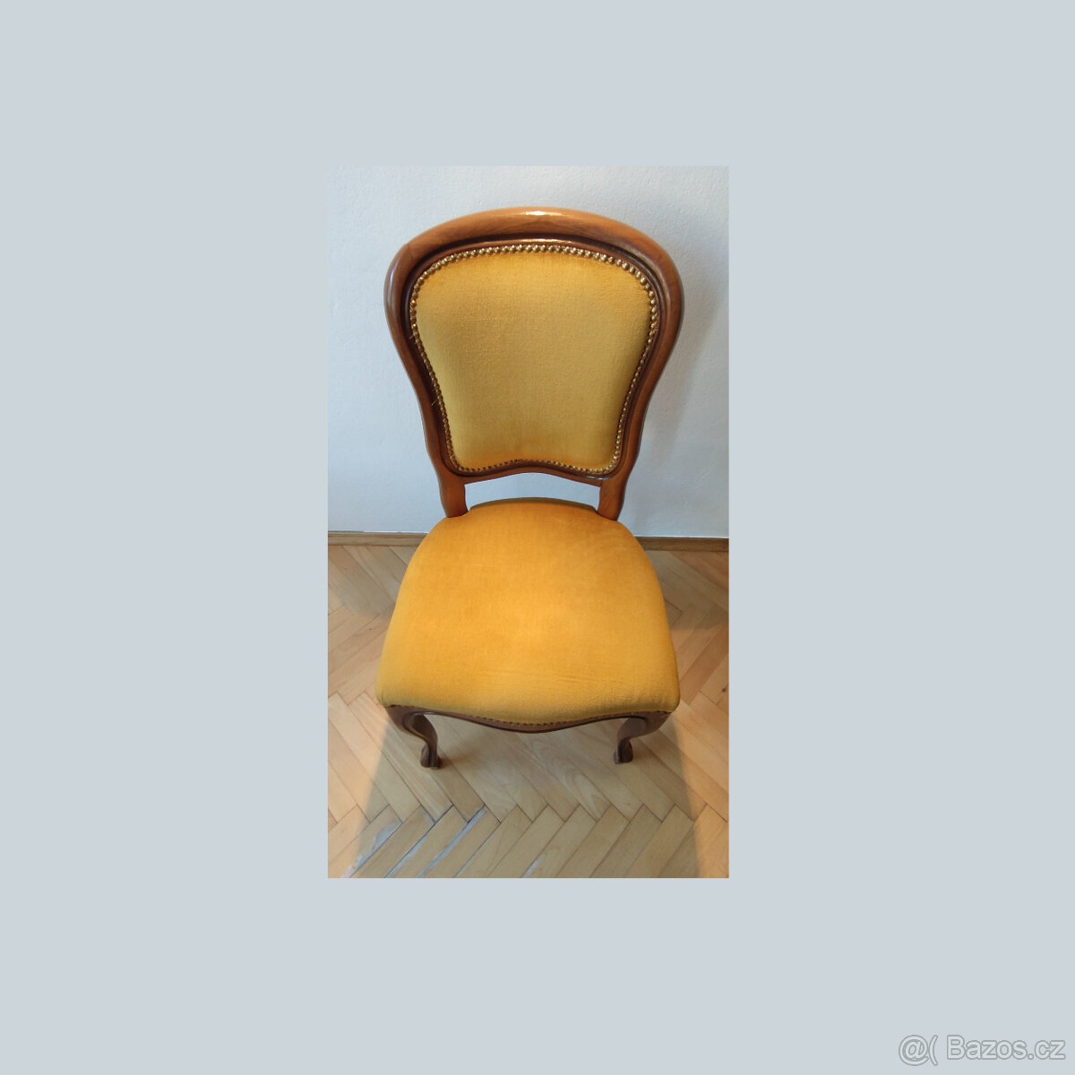 8x zachovalé starožitné židle