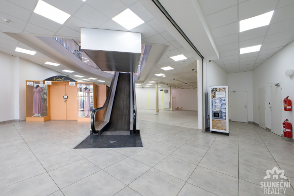 Pronájem obchodního prostoru 209 m², Uherské Hradiště