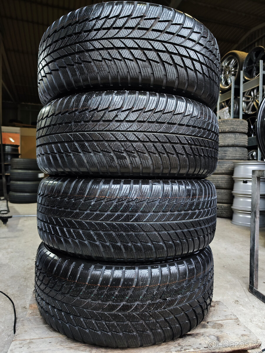 Zimní pneu = 225/50 R18 = BRIDGESTONE