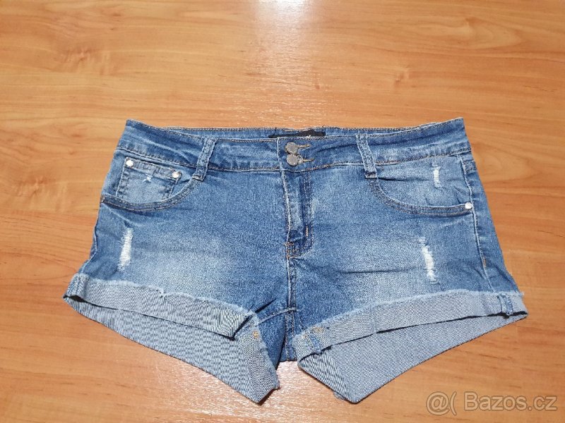 Džínové kraťasy Hailys,vel. M