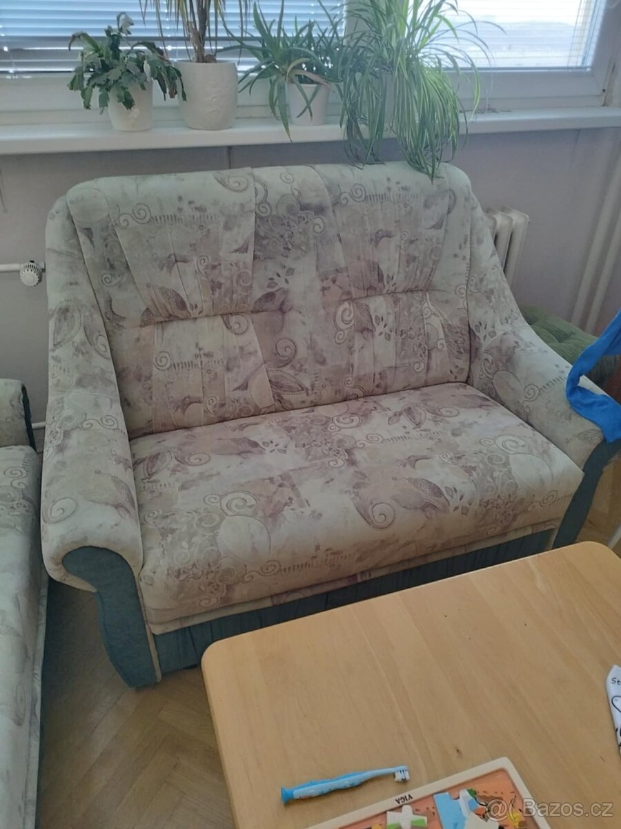 Pohovka (dvojkřeslo)