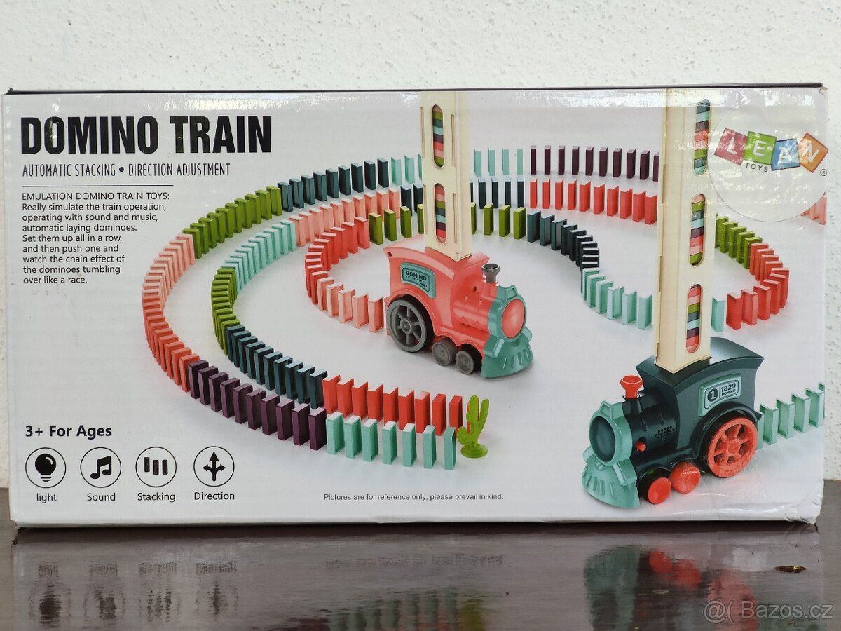 el. lokomotiva, skládá kostky,vydává zvuky,mění směr jízdy