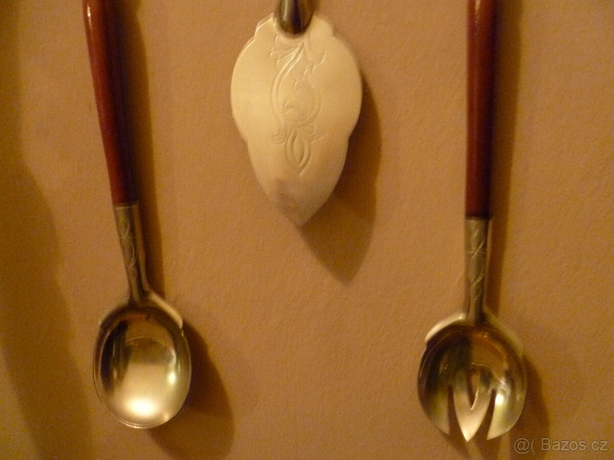 Retro nádobí na zavěšení 3 ks, levně