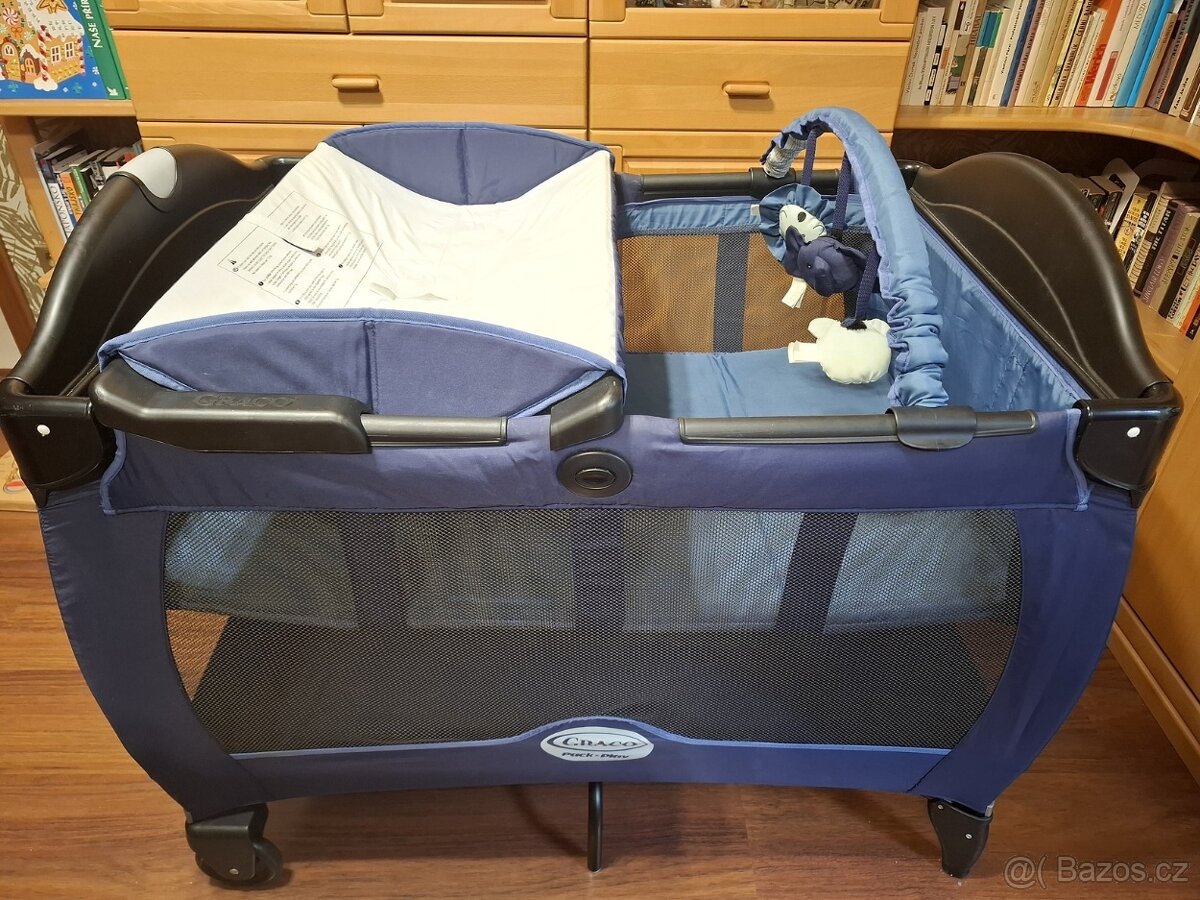 Dětská cestovní postýlka Graco s přebalovacím pultem