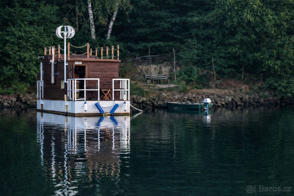 Pronájem hausbotu Slapy