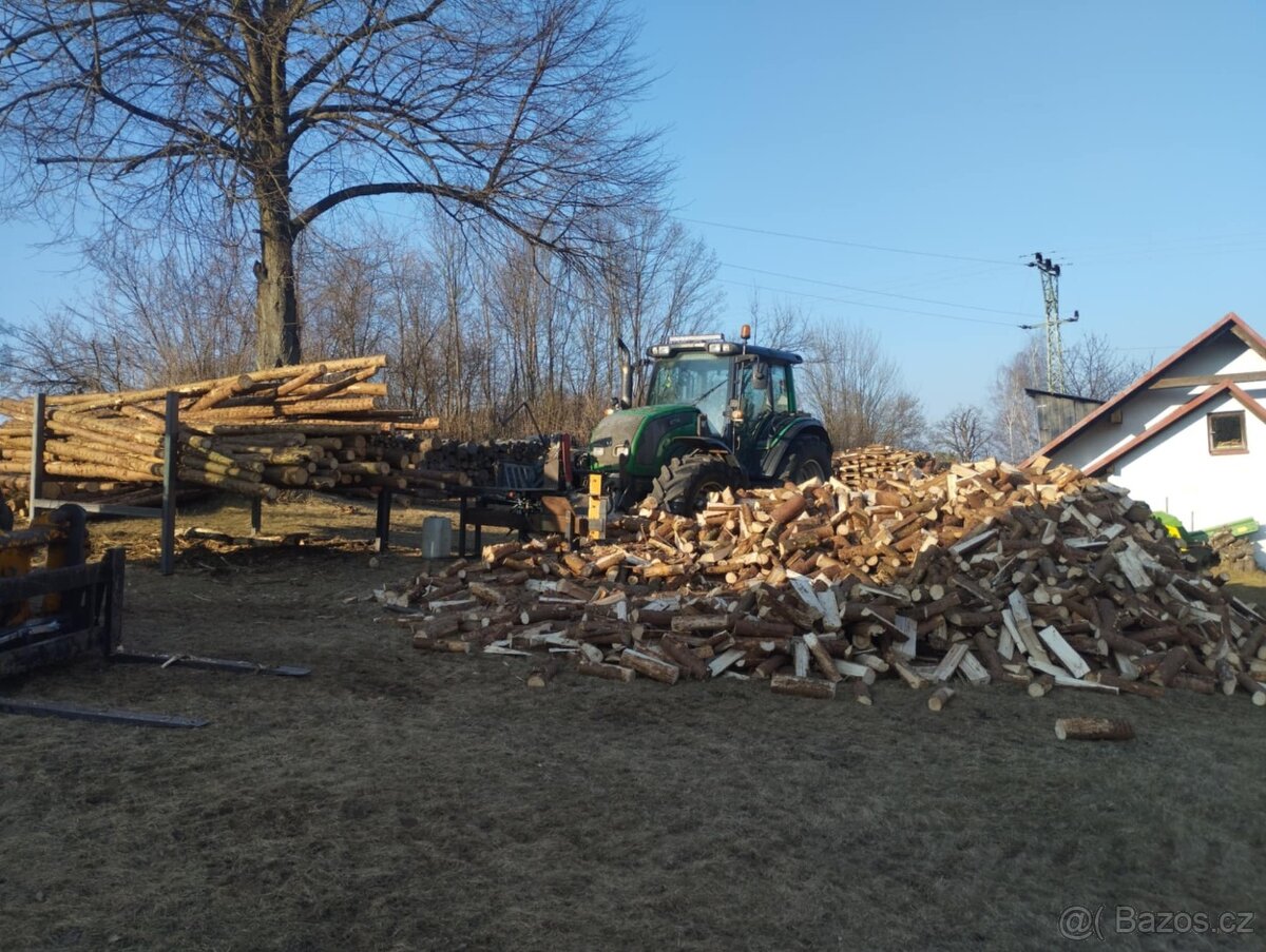 Štípací poloautomat