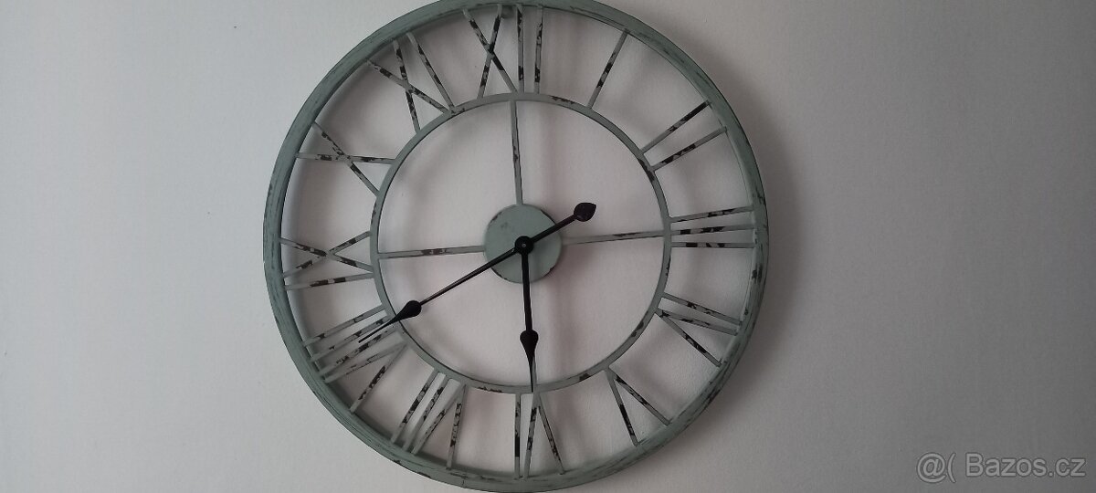 Velké dekorativní hodiny