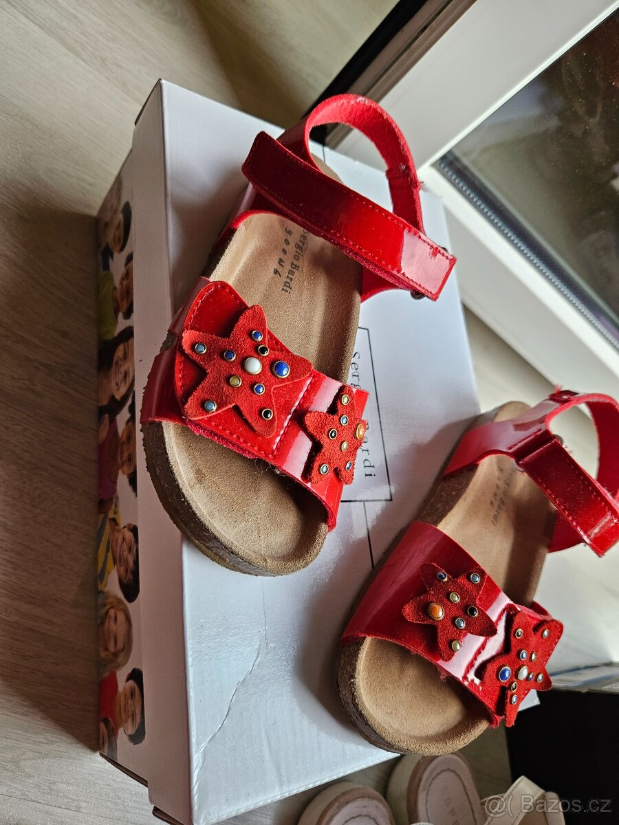 Dívčí sandálky červené vel. 30
