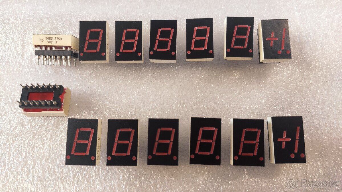 Displeje a indikátor