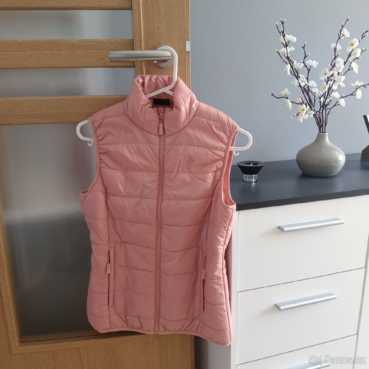 Nová dámská přechodová vesta vel. M