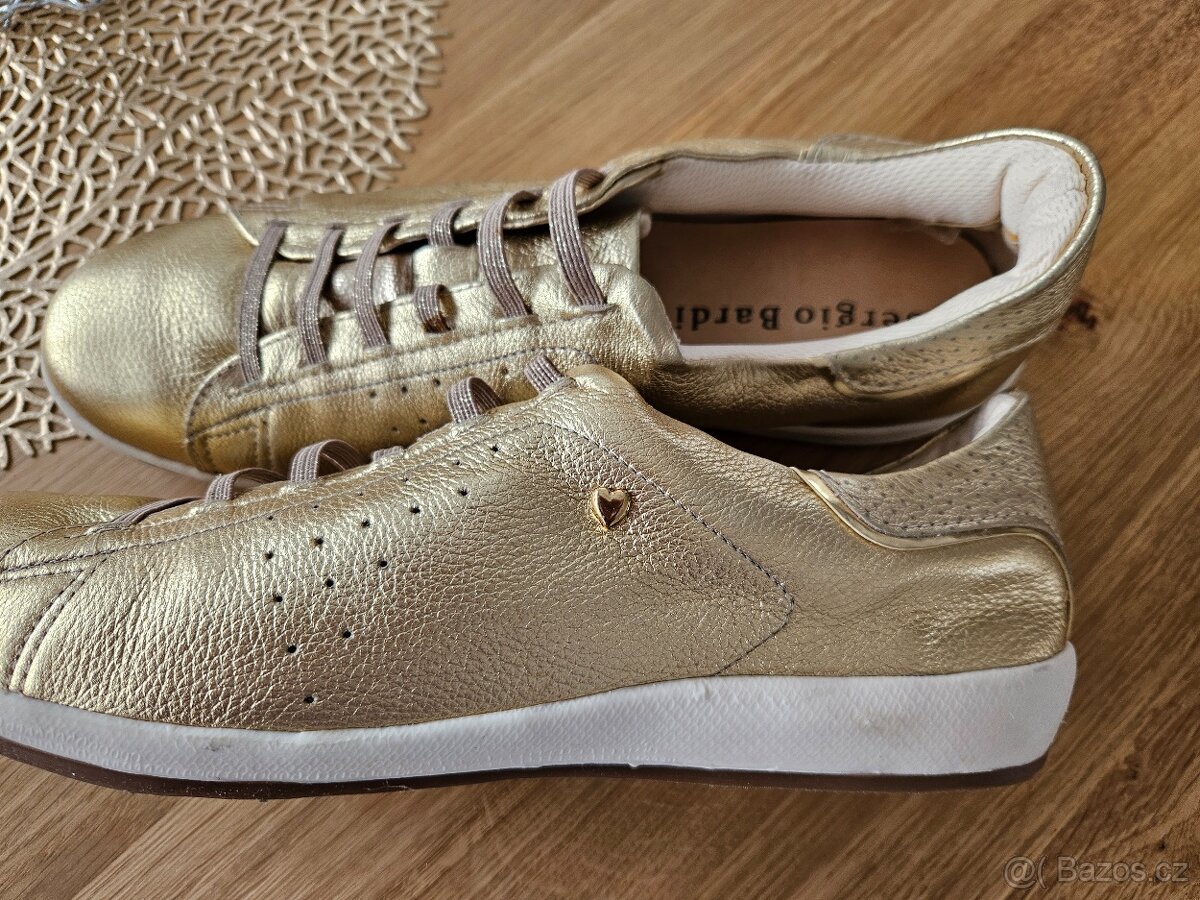 Nové kožené dámské polobotky/tenisky, velikost 41