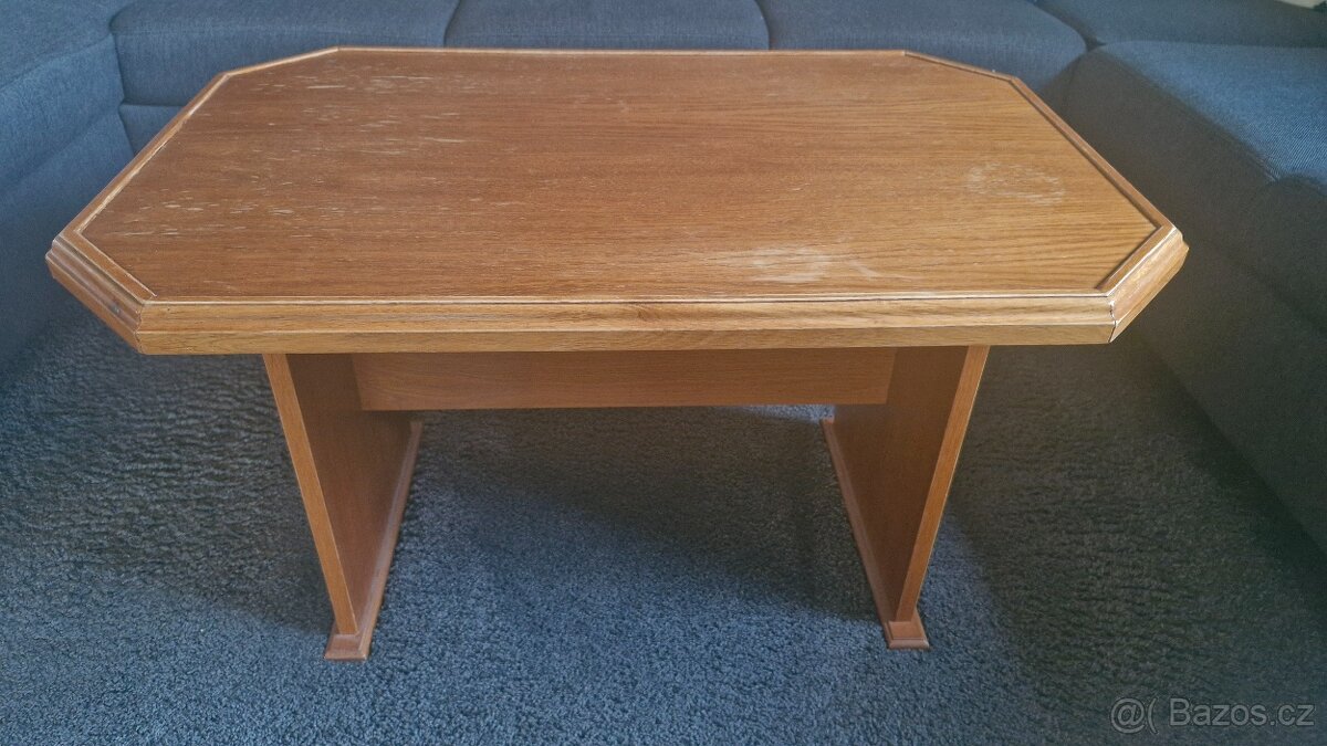 Konferenční stolek, masiv dub