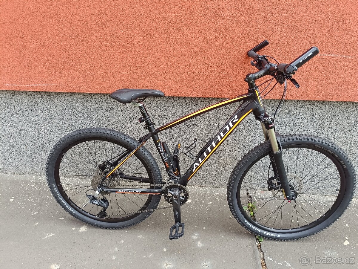 Author Pegas,vel.M,2x10 vzduchová vidlice na DO-nové,nejeté