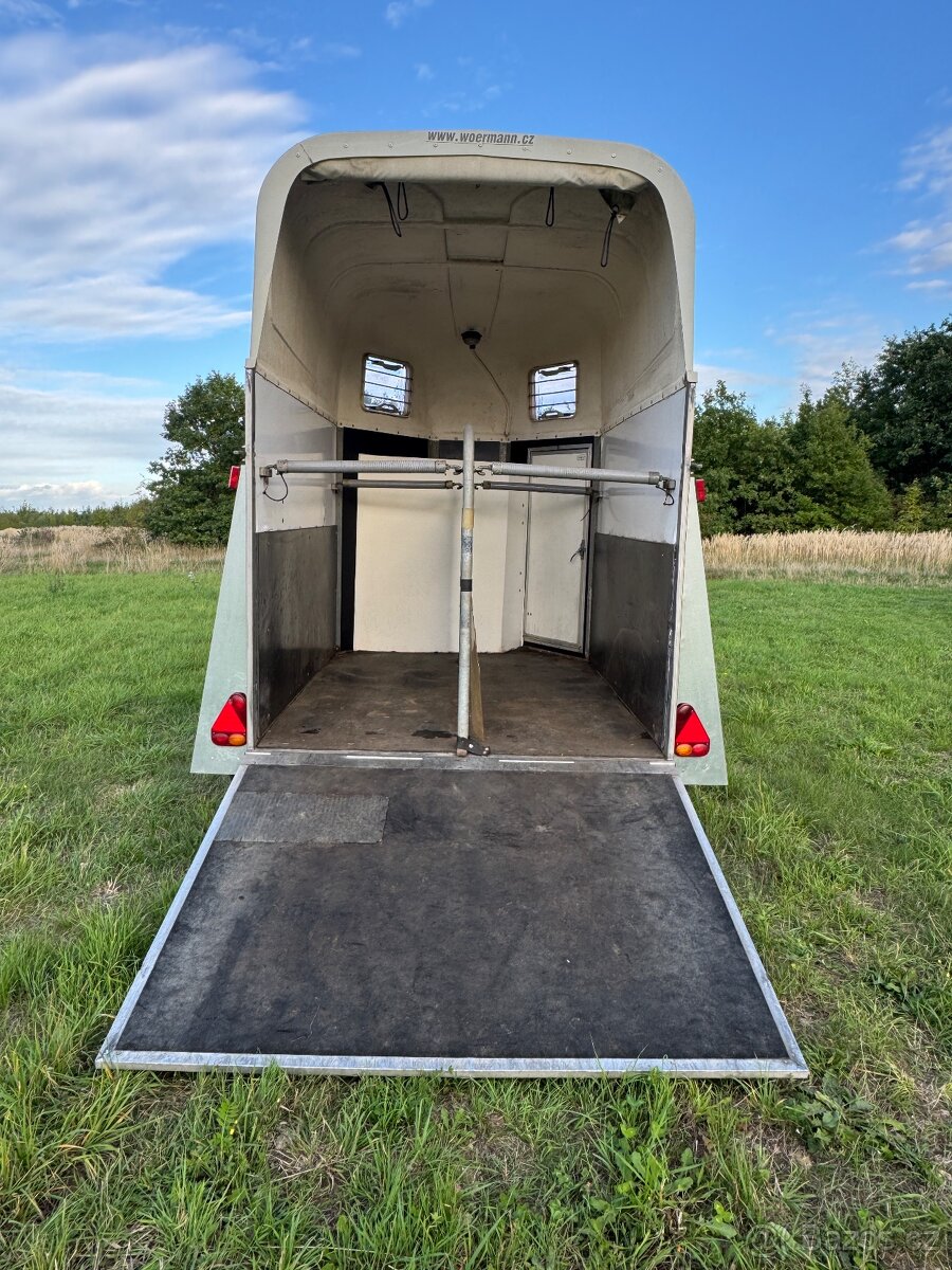 Půjčování přívěsu , vozíku , přepravníku na dva koně.