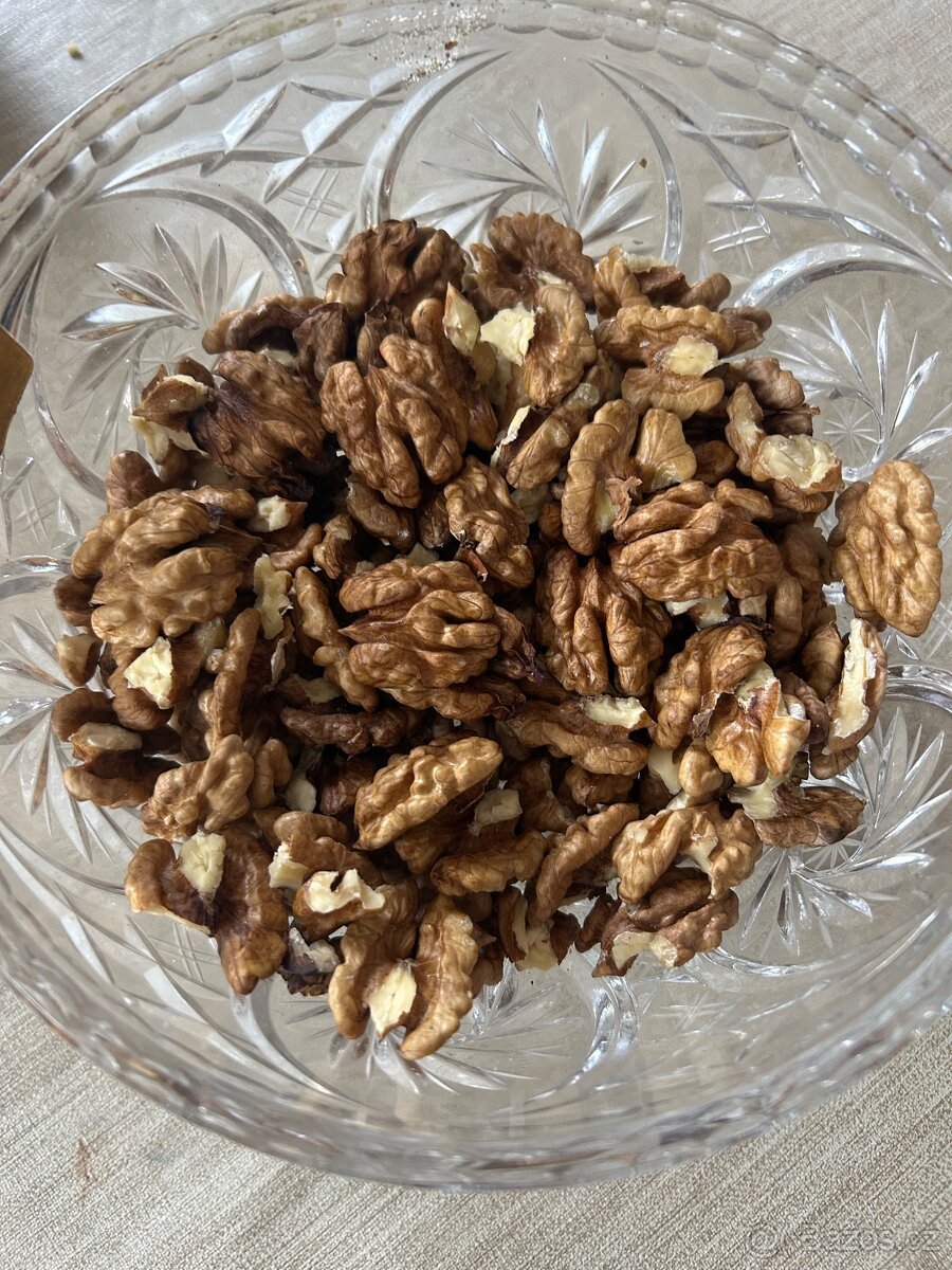 Vlašské ořechy loupané od Dědy