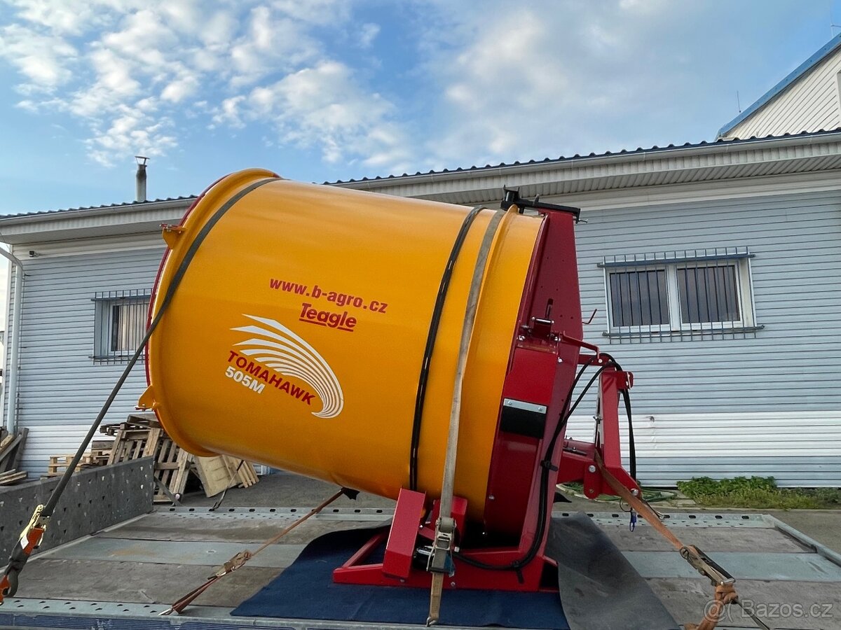 Rozdružovač balíků slámy TOMAHAWK 505 M Teagle