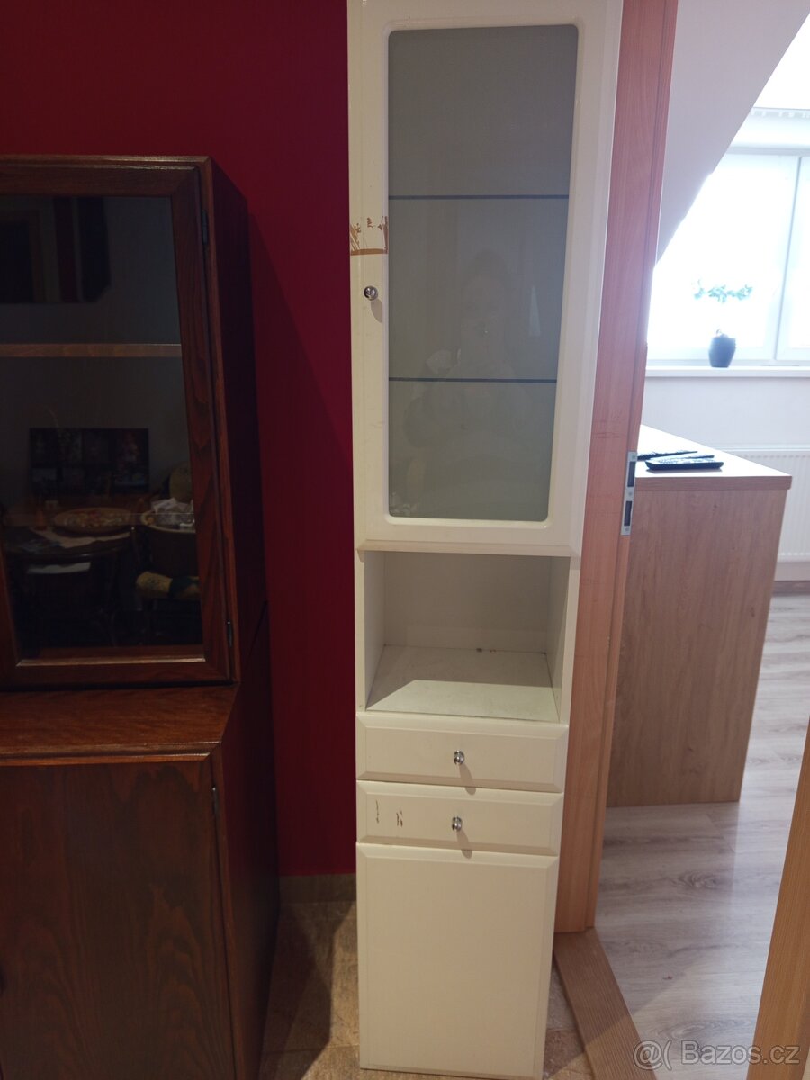 Koupelnová skříňka