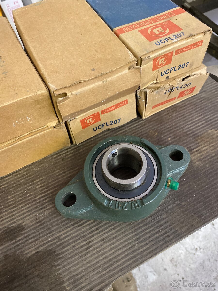 Ložisková jednotka UCFL207