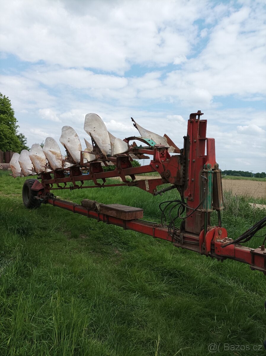 Pluh Kverneland PB-100 6radl.