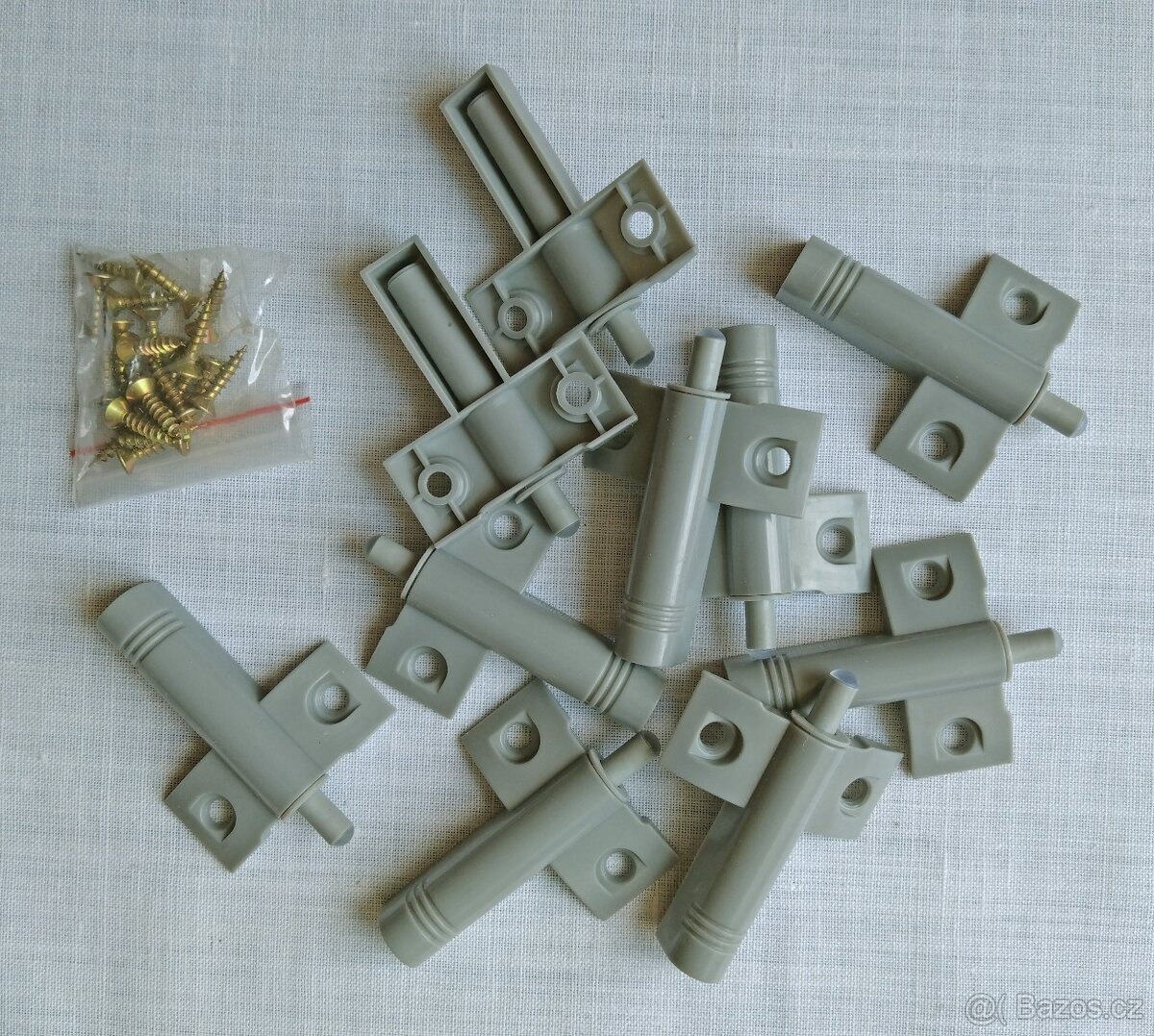 Tlumič dovírání dvířek