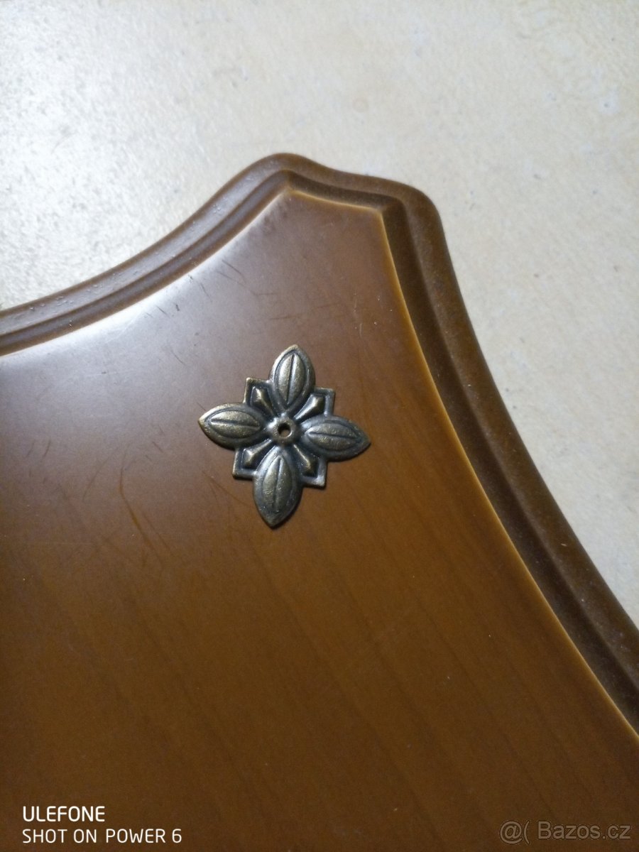 kování ozdobné na nábytek