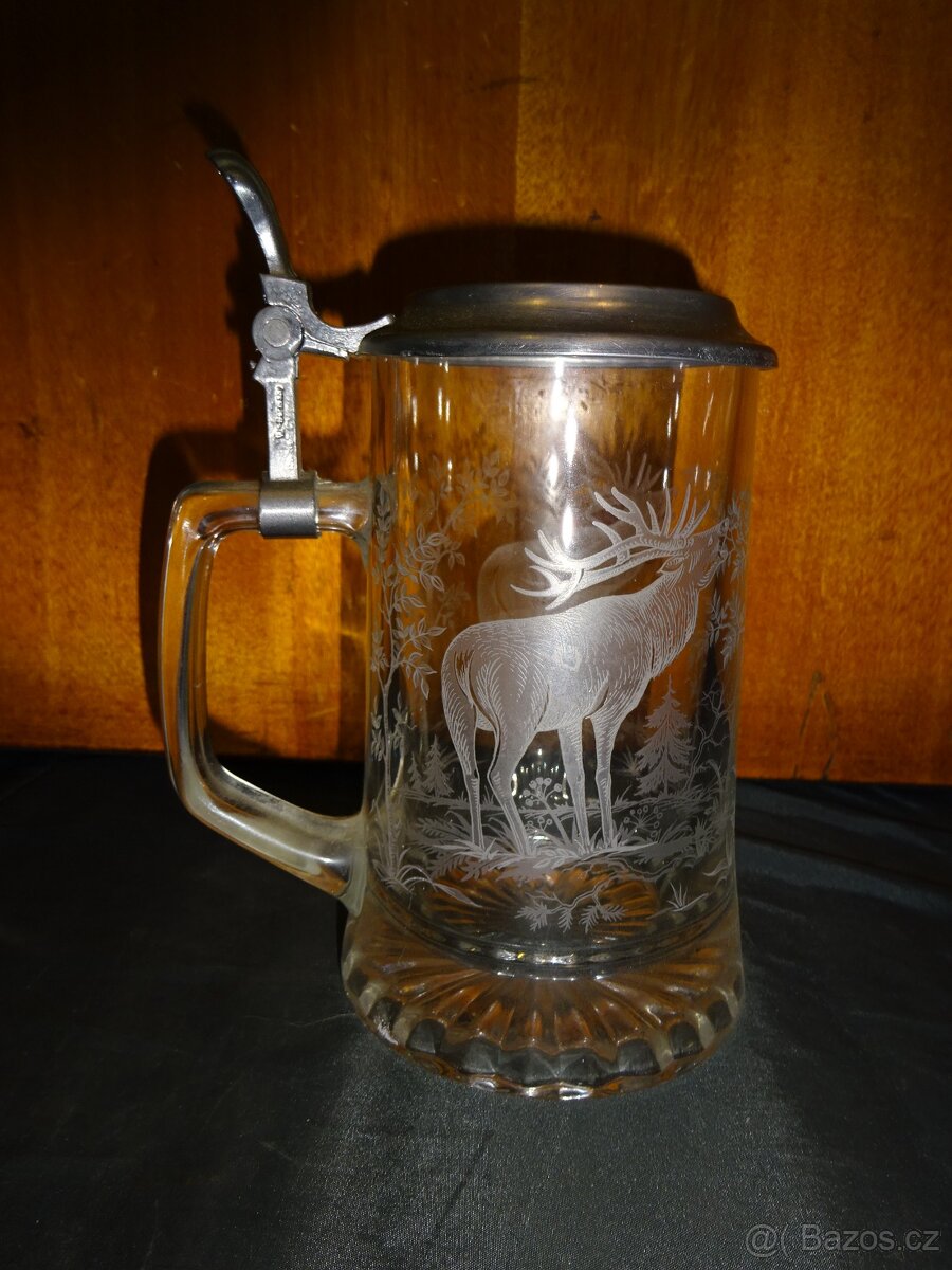 myslivecký půlitr