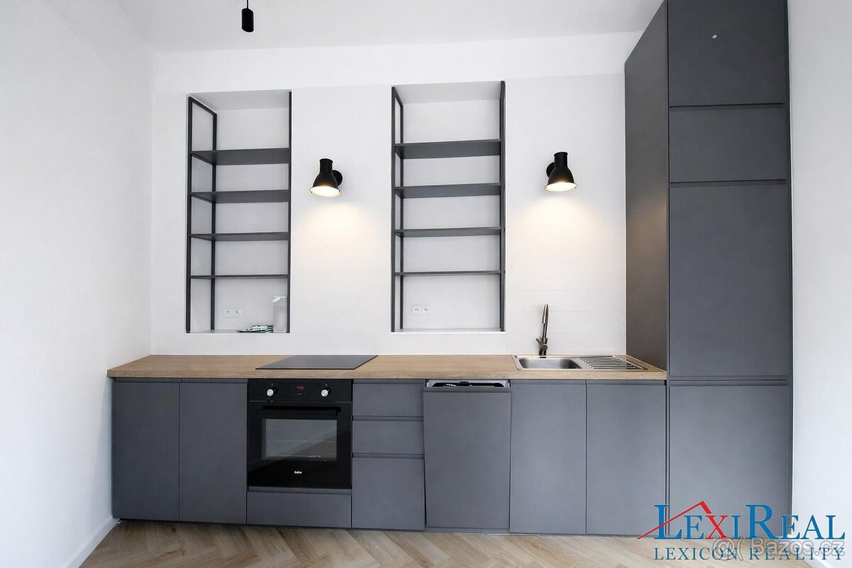 byt 2+1, 60m2, Pod Čertovou skalou, Libeň.