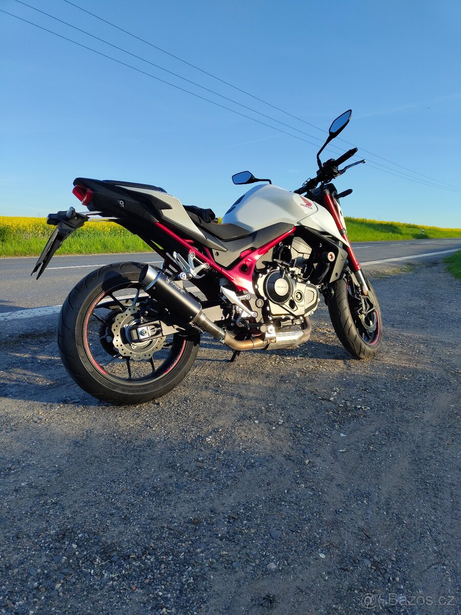 Honda CB750 Hornet 2023